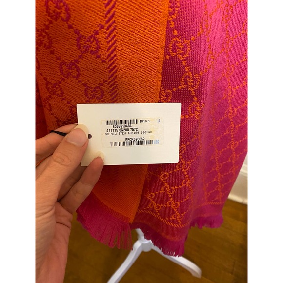 SOLD Gucci Wool Silk Jacquard GG Monogram Stenix logo Scarf Orange Pink NWT - Picture 3 of 5